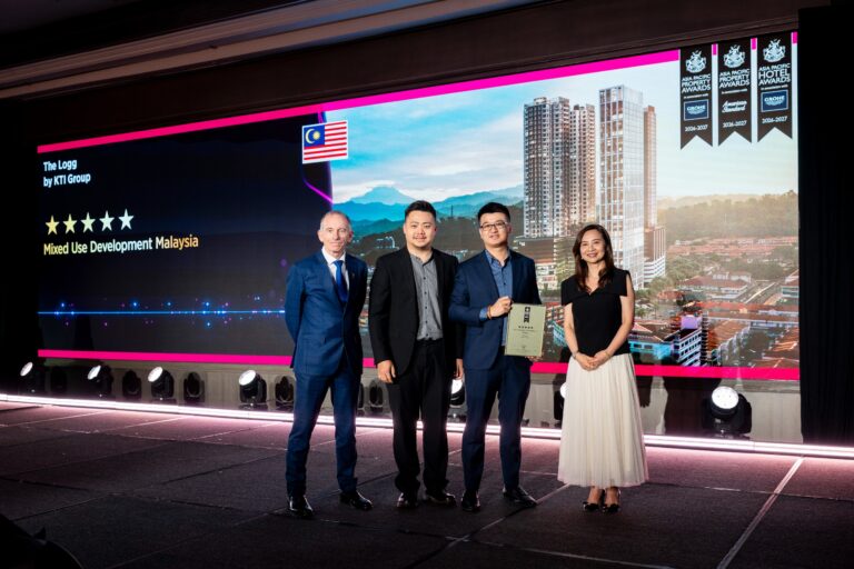 The Logg receiving recognition for Best Mixed Use Development Malaysia